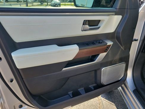 Used 2024 Toyota Tundra Capstone AWD/4WD image 21