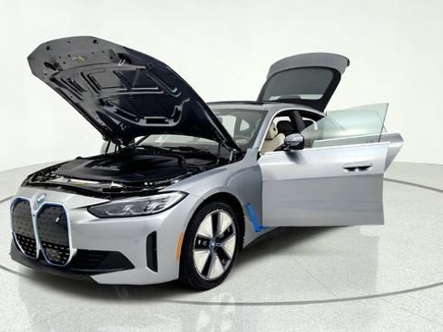 Used 2023 BMW i4 eDrive35 RWD image 13