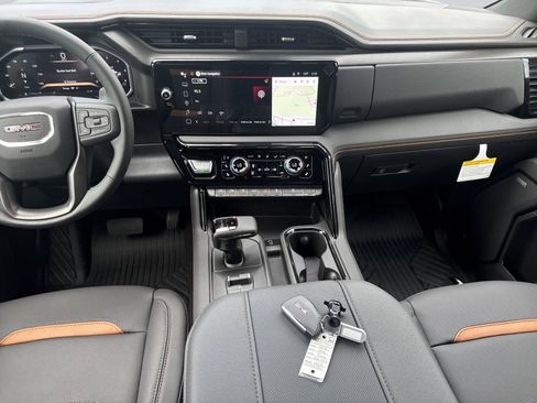 New 2026 GMC Sierra 1500 AT4 w/ AT4 Premium Package AWD/4WD image 13
