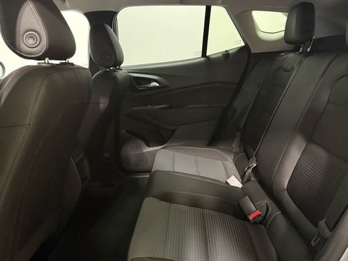 Certified 2025 Chevrolet Trax LT w/ LT Convenience Package image 15