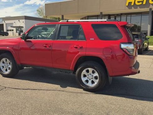 Used 2024 Toyota 4Runner SR5 Premium w/ Moonroof Package AWD/4WD image 6