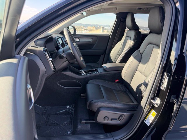Used 2022 Volvo XC40 T5 Inscription w/ Advanced Package AWD/4WD image 11