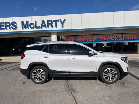 Used 2020 GMC Terrain SLT w/ Preferred Package image 2