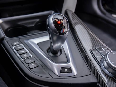 Used 2018 BMW M4 Convertible w/ Competition Package image 18