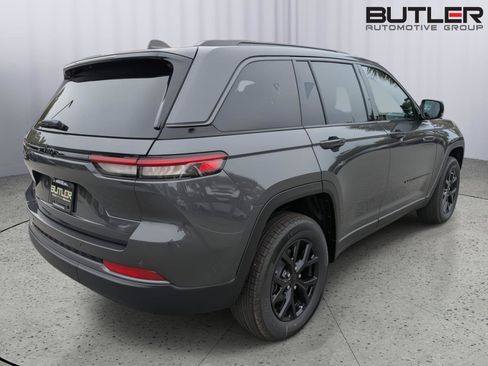 New 2026 Jeep Grand Cherokee Altitude AWD/4WD image 6