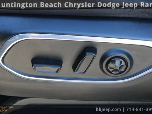 Used 2022 Jeep Wagoneer Series III image 36