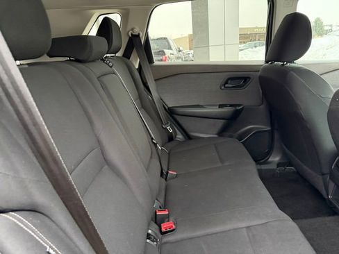 Used 2023 Nissan Rogue S image 29