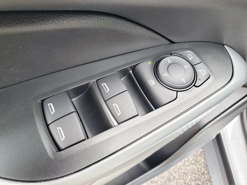 New 2026 Chevrolet Trax LS w/ LS Convenience Package FWD image 20