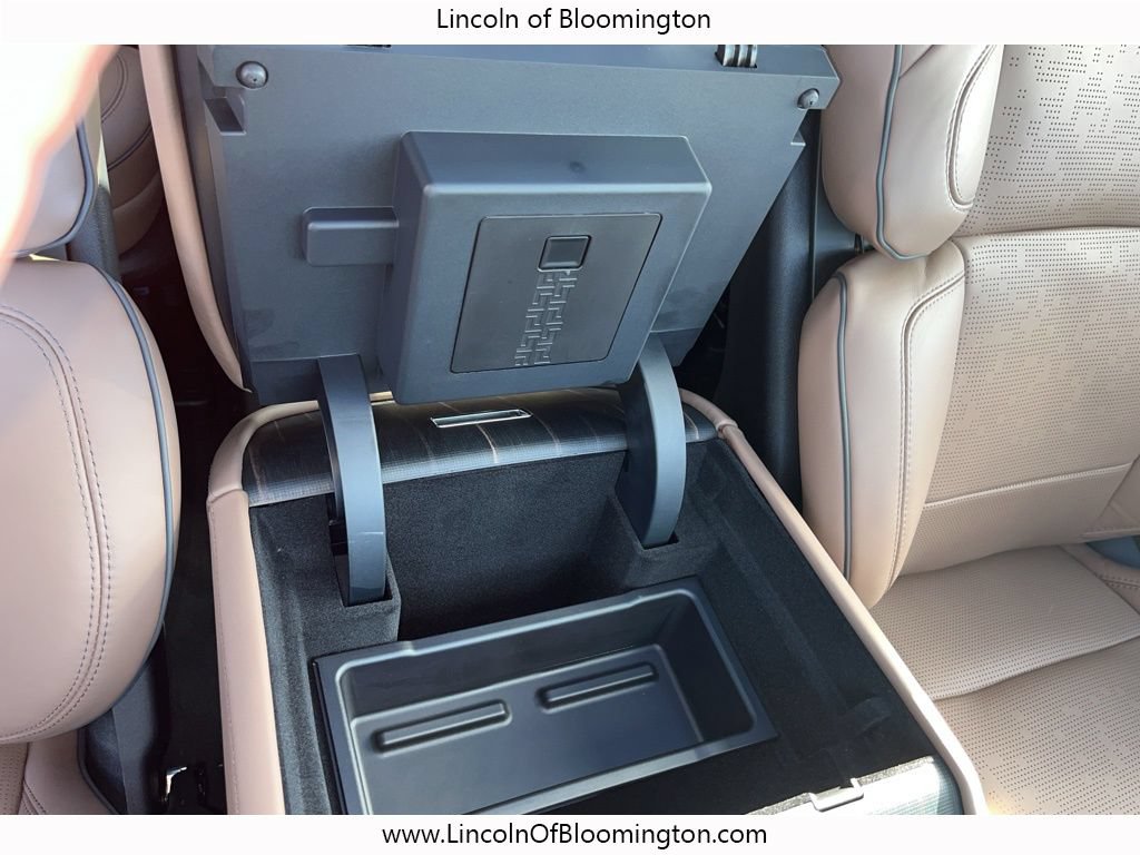 New 2025 Lincoln Navigator L Black Label AWD/4WD image 72