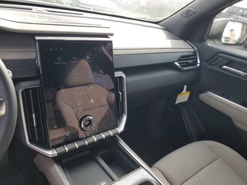 New 2026 GMC Acadia Elevation image 26