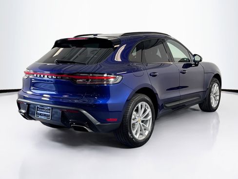 Certified 2026 Porsche Macan AWD/4WD image 9