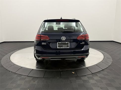 Used 2017 Volkswagen Golf Alltrack SE image 6