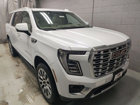 New 2026 GMC Yukon XL Denali w/ Sun & Power Step Package image 5