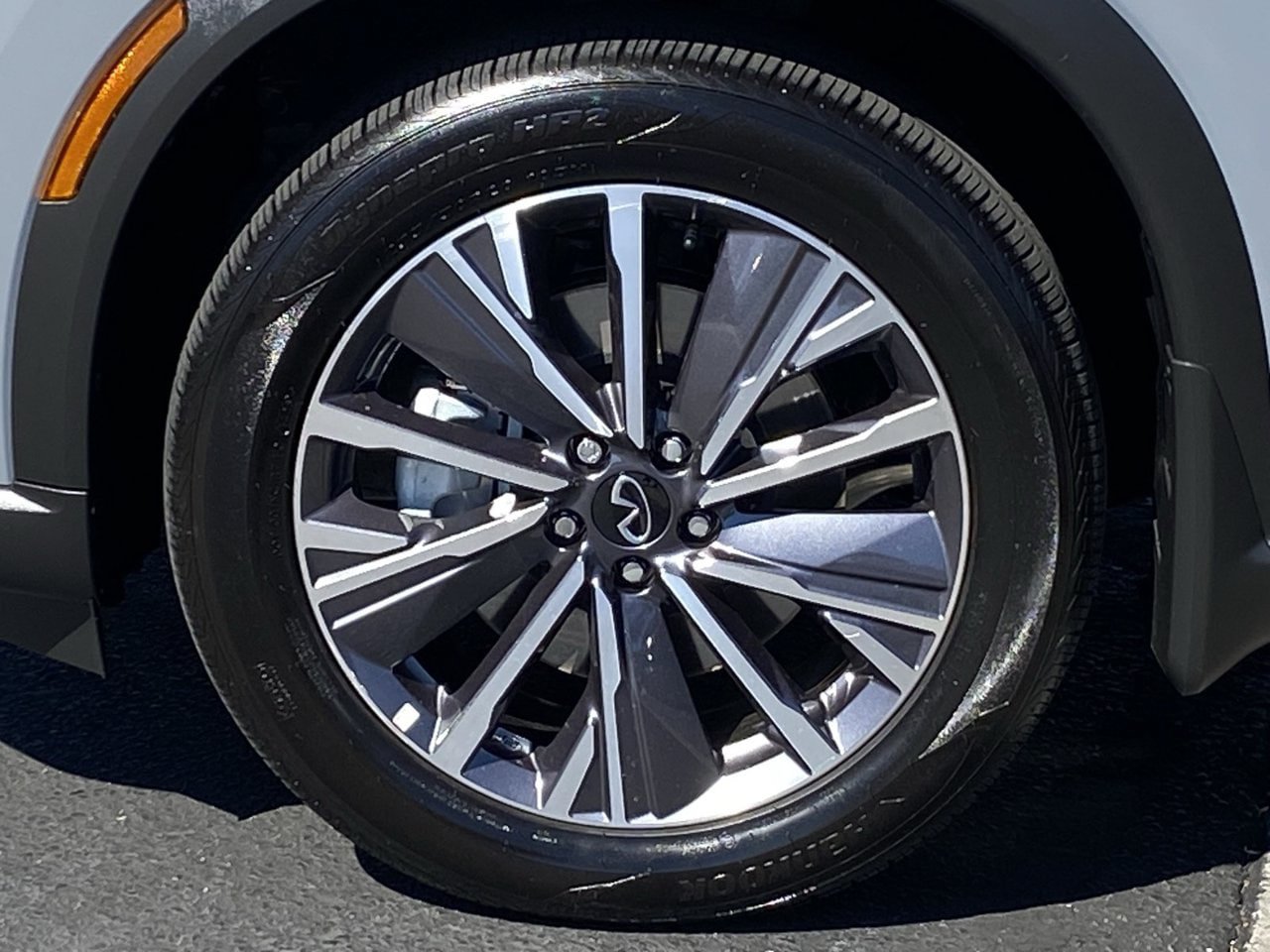 Certified 2027 INFINITI QX60 Luxe w/ Cargo Package FWD image 8