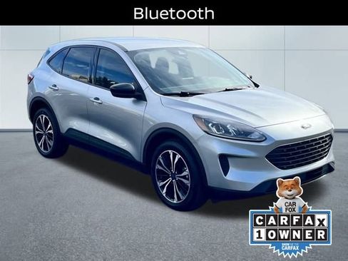 Used 2022 Ford Escape SE w/ SE Sport Appearance Package image 2