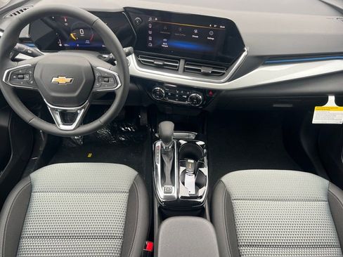 New 2026 Chevrolet Trax LT w/ Driver Confidence Package image 10