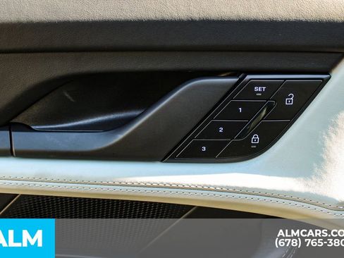 Used 2026 Porsche Taycan RWD image 38