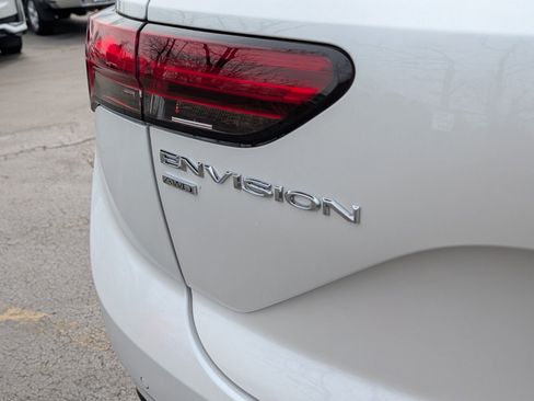Used 2023 Buick Envision Essence w/ Sport Touring Package image 15