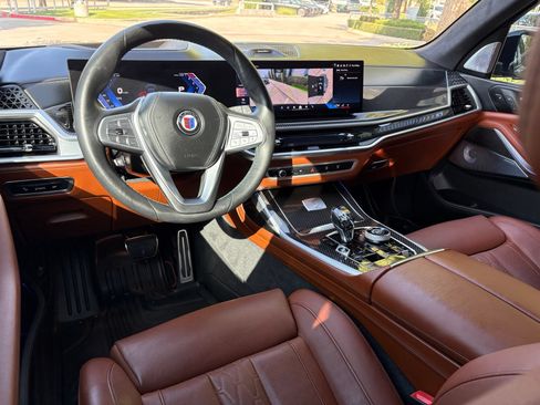 Used 2025 BMW ALPINA XB7 AWD/4WD image 8