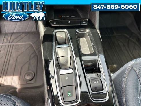 Used 2023 Chevrolet Bolt EUV Premier w/ Sun & Sound Package FWD image 21