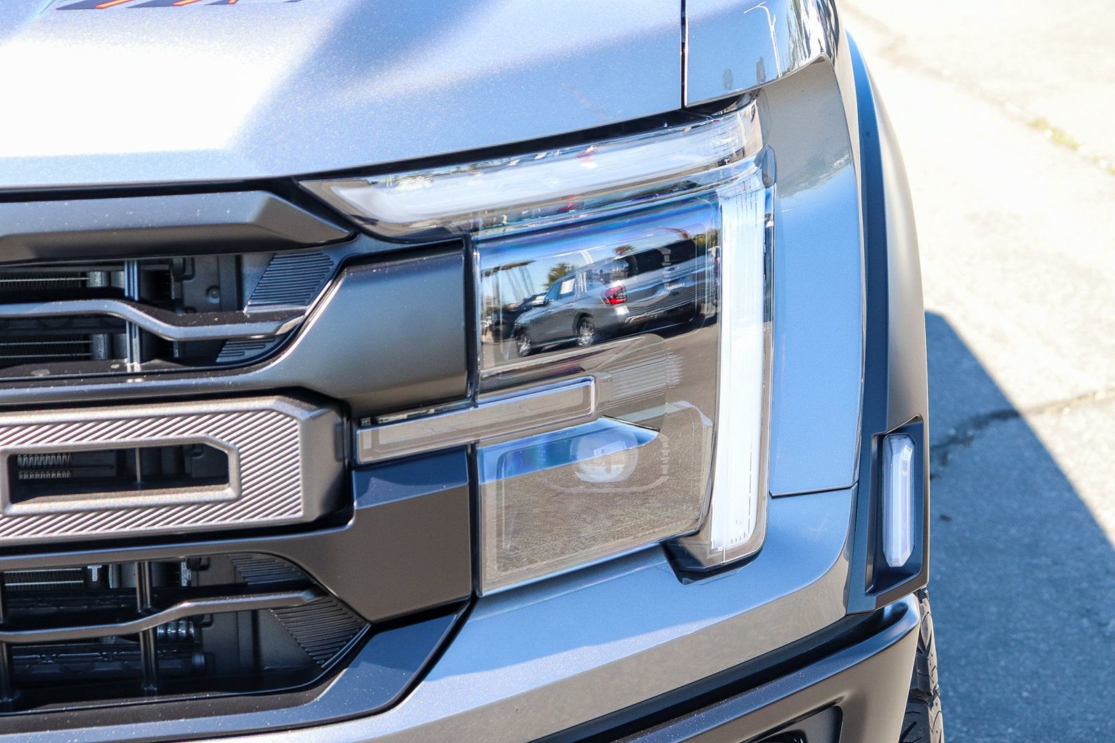 Used 2025 Ford F150 Raptor AWD/4WD image 10