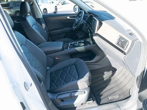 New 2026 Volkswagen Atlas SE image 40