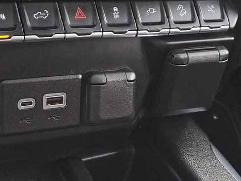 Used 2023 GMC Sierra 2500 AT4 w/ AT4 Premium Plus Package image 26