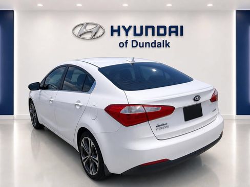 Used 2016 Kia Forte EX w/ EX Premium Package FWD image 2