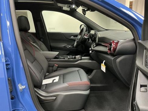 New 2026 Chevrolet Equinox RS w/ LPO, Floor Liner Package AWD/4WD image 33