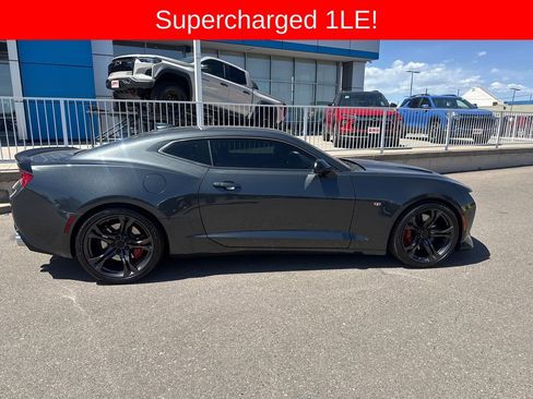 Used 2018 Chevrolet Camaro SS RWD image 5