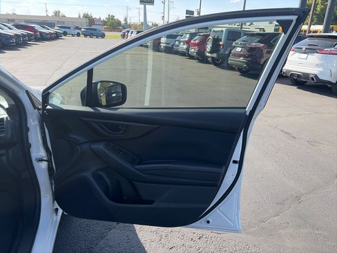 Used 2017 Subaru Impreza 2.0i AWD/4WD image 17