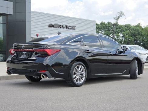 Used 2019 Toyota Avalon XLE w/ Moonroof Package FWD image 27