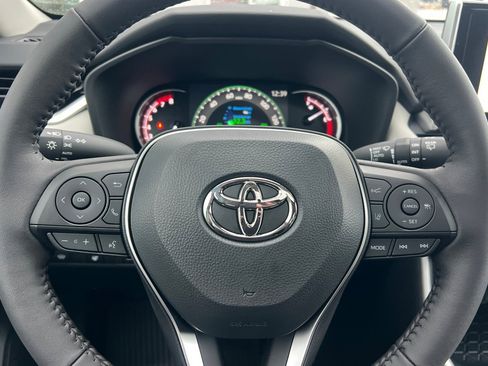 New 2025 Toyota RAV4 XLE w/ Convenience Package image 20