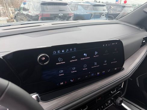 New 2026 Chevrolet Suburban LT w/ Comfort Package image 17