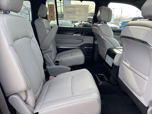 New 2026 Jeep Grand Wagoneer Summit AWD/4WD image 54