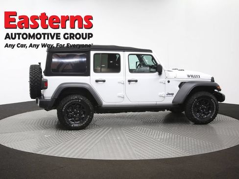 Used 2023 Jeep Wrangler Unlimited AWD/4WD image 42