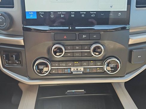 Used 2022 Ford Expedition Max XLT AWD/4WD image 13