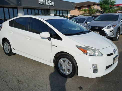 Used 2011 Toyota Prius One FWD image 3