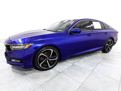 Used 2018 Honda Accord Sport image 3