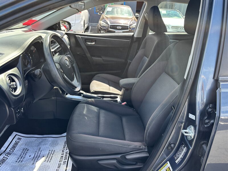 Used 2017 Toyota Corolla LE w/ Carpet Mat Package (TMS) FWD image 11