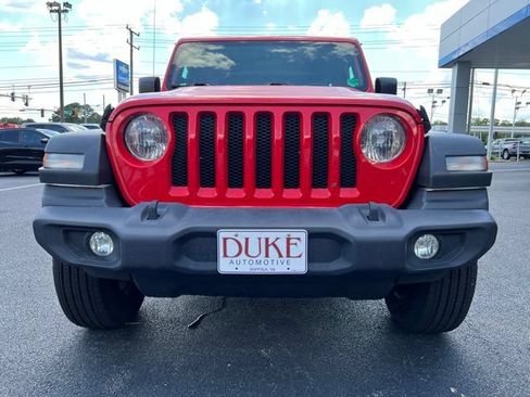 Used 2022 Jeep Wrangler Unlimited Sport AWD/4WD image 2