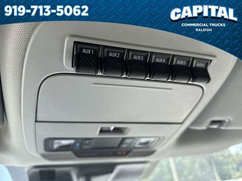 New 2025 Ford F550 4x4 Crew Cab image 31