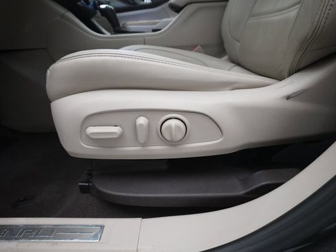 Used 2018 GMC Acadia Denali w/ Technology Package image 29