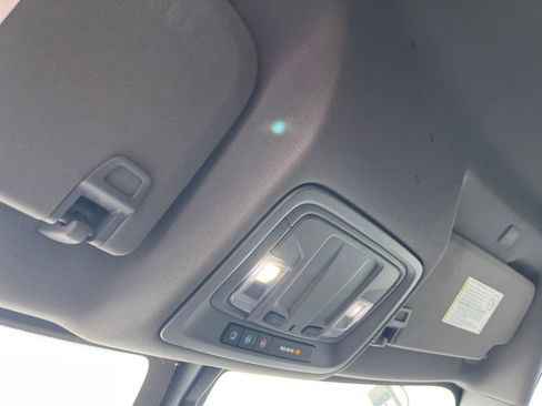 Used 2020 Chevrolet Silverado 2500 Custom w/ Custom Value Package image 17