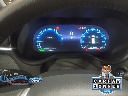 Used 2025 Toyota Sienna Limited image 11