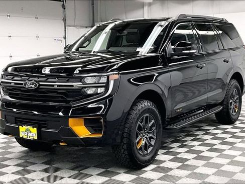 Used 2025 Ford Expedition Tremor AWD/4WD image 11