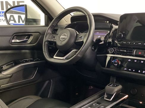 Used 2022 Nissan Pathfinder SL w/ SL Premium Package FWD image 14