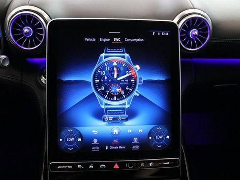 Used 2022 Mercedes-Benz SL 55 AMG 4MATIC w/ Driver Assistance Package image 30