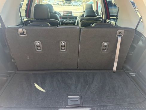 Used 2024 Honda Pilot Touring image 16