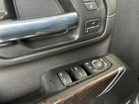Used 2023 GMC Sierra 3500 Denali AWD/4WD image 24
